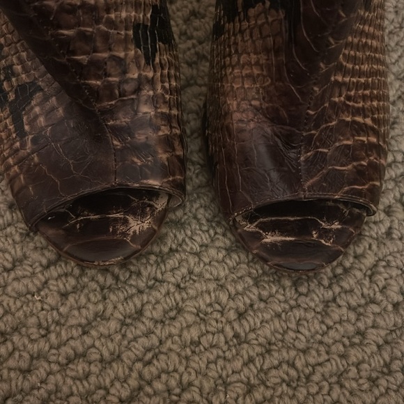 Snake Print Booties sz 8.5 - Picture 4 of 9